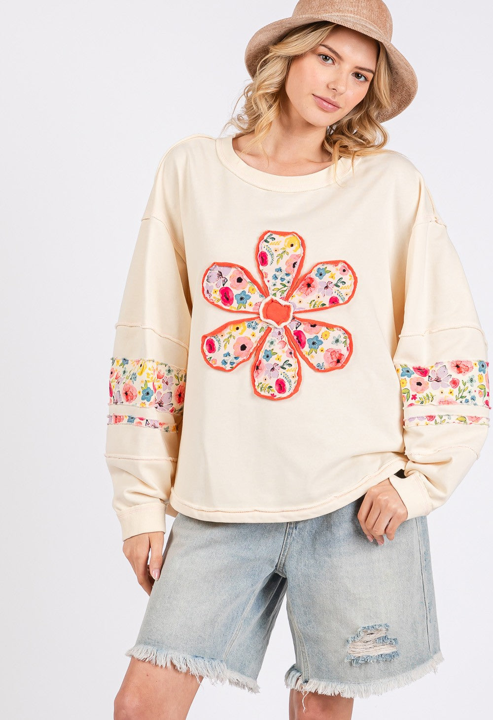 Long Sleeves with Daisy Patch Applique Sweatshirts  Cream