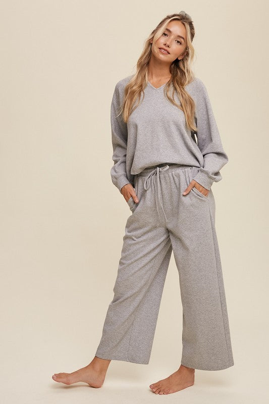 H Grey V-neck Sweatshirt and Pants Set