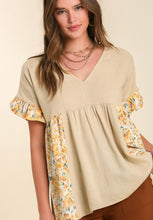 Load image into Gallery viewer, Linen Babydoll Top with Floral Contrast
