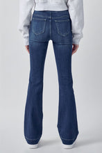 Load image into Gallery viewer, Pull On Dark Wash Cello 33&quot; Inseam
