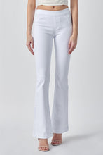Load image into Gallery viewer, Cello White Pull On Flare Jeggings
