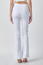 Load image into Gallery viewer, Cello White Pull On Flare Jeggings
